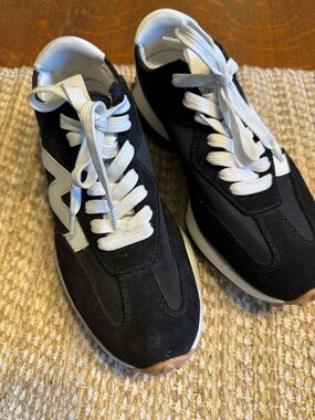 Steve Madden Black and White Low-Top Sneakers